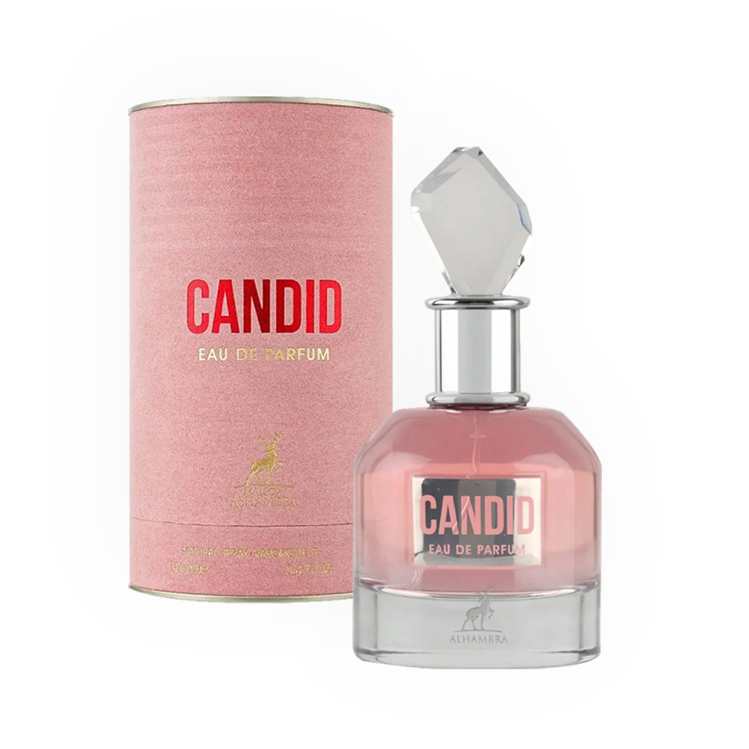 arfum Candid 100ml - Maison Alhambra. Flacon transparent élégant avec une teinte rose délicate et un bouchon en cristal taillé, accompagné d'un étui cylindrique rose poudré. Eau de parfum pour femme, fragrance douce et sophistiquée aux notes florales et féminines. Parfait pour un style raffiné et intemporel.